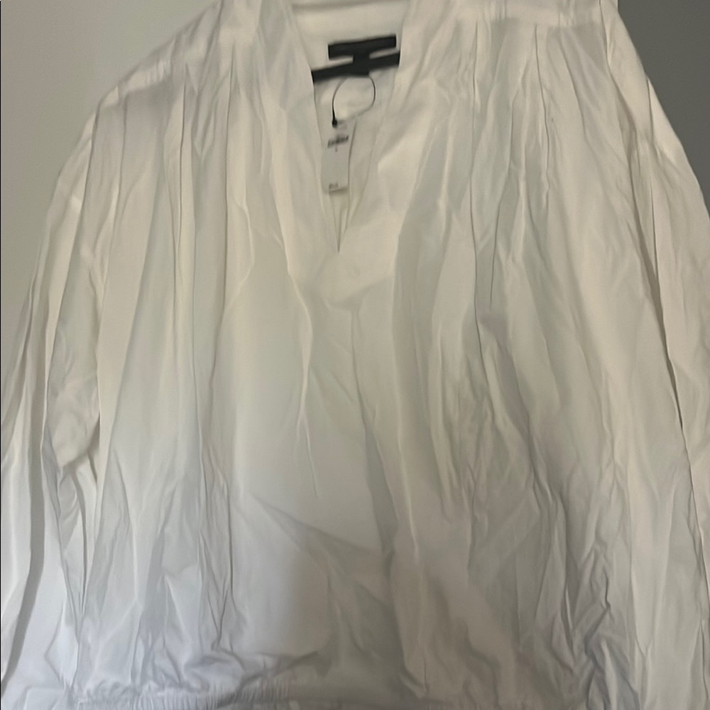 Banana Republic White Lightweight top